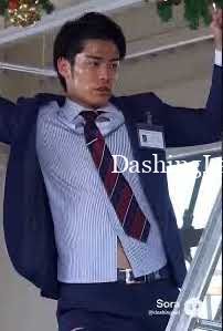 (57s)  Salarymen fixing christmas decor (member exclusive)